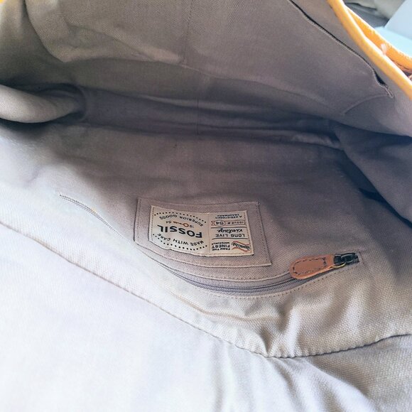 Fossil Mustard Yellow Leather Messenger Bag / Laptop Bag - Picture 6 of 7